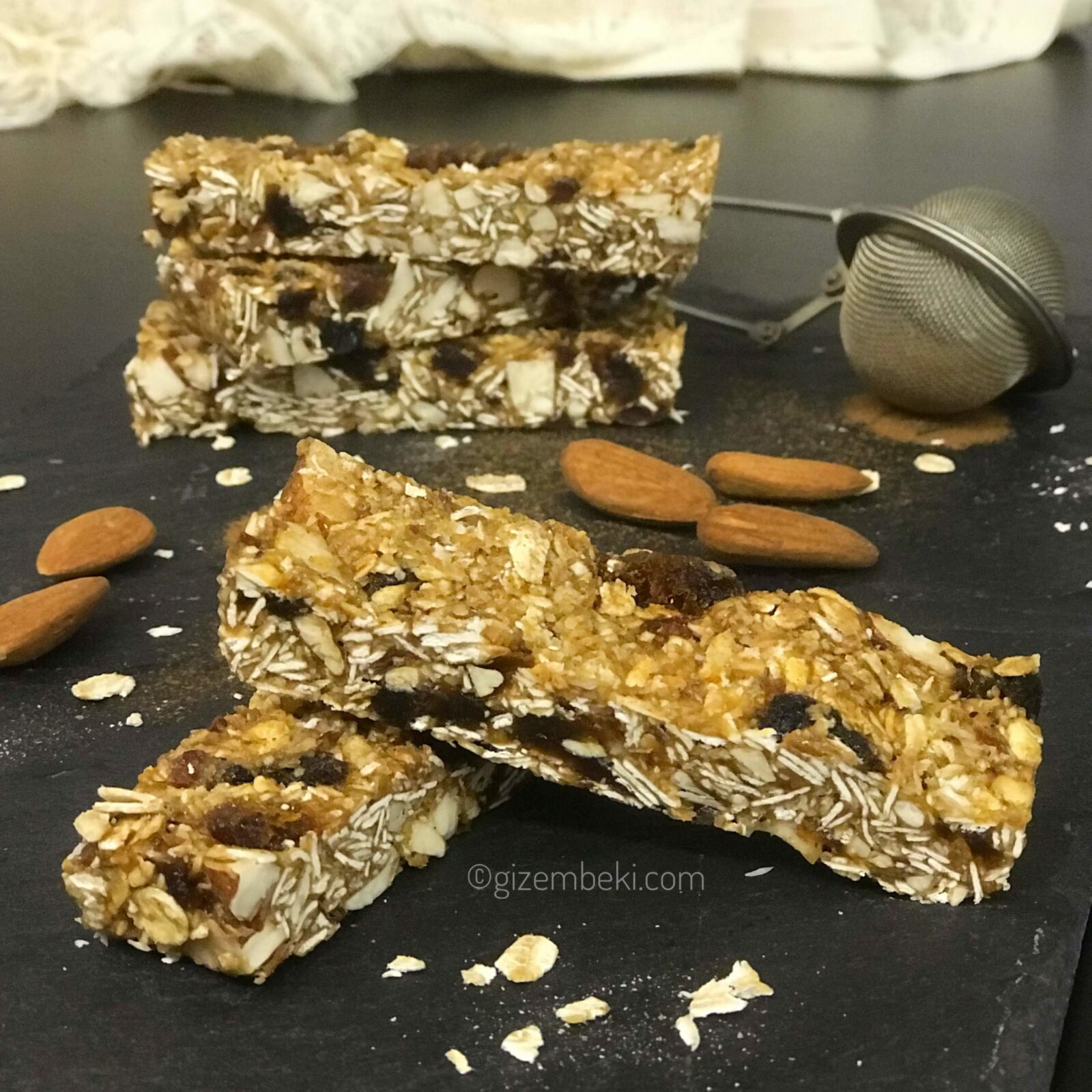 Kayisili granola bar
